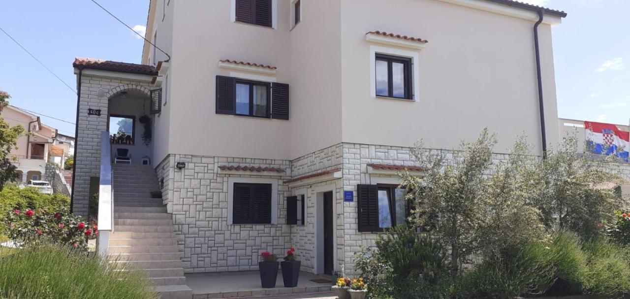 Studio Apartman Kris Marinici  Dış mekan fotoğraf