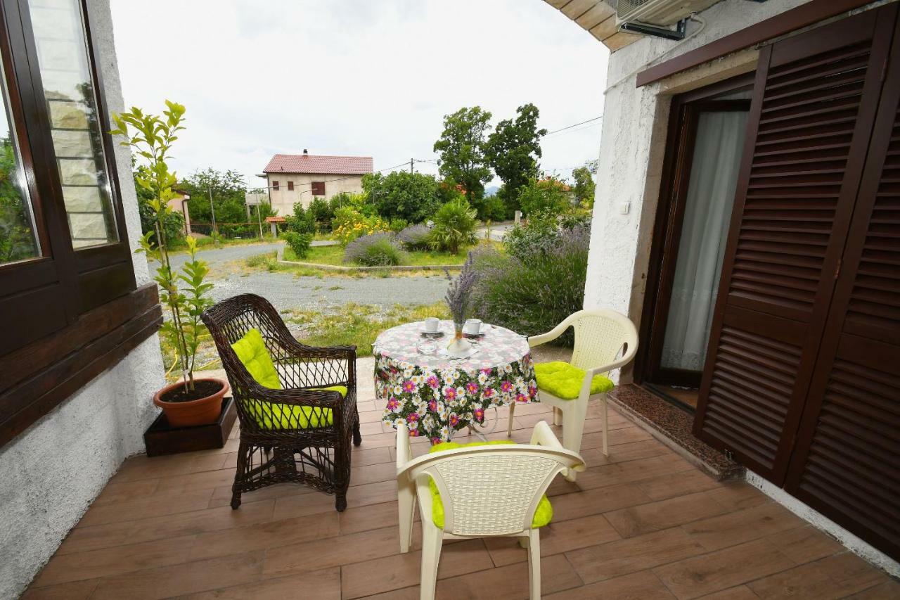 Studio Apartman Kris Marinici  Dış mekan fotoğraf