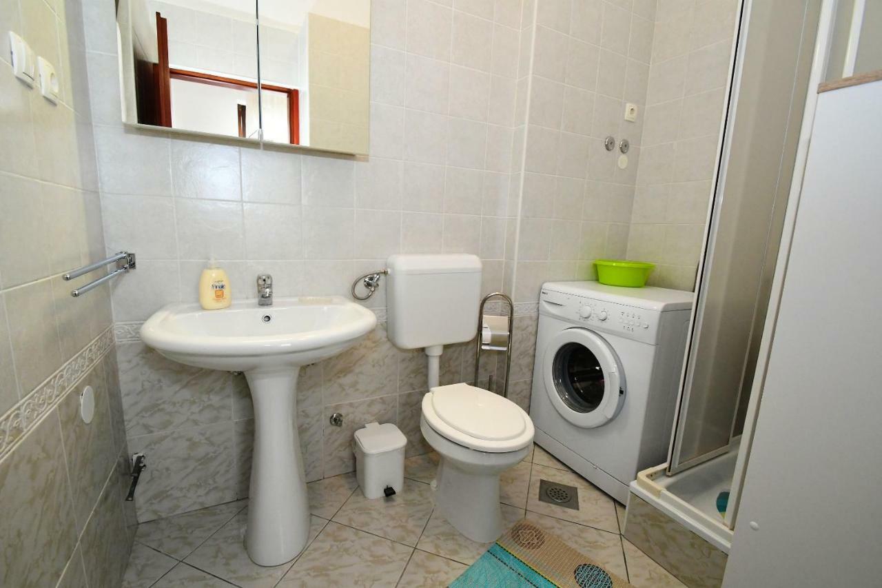 Studio Apartman Kris Marinici  Dış mekan fotoğraf